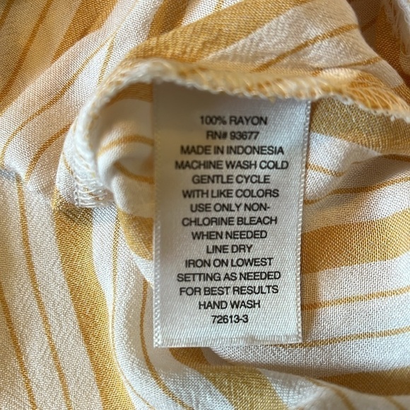 NWT-A.N.A.-Large-Gold Beach striped-button down twist front, V-neck, shirt. - Picture 7 of 10